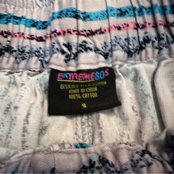 Extreme 80s Retro Striped Elastic Cotton Shorts Men’s Small 90s - Picture 4 of 7